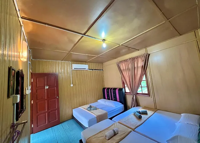 Perhentian Sri Tanjung , Kampung Nelayan Pulau Perhentian