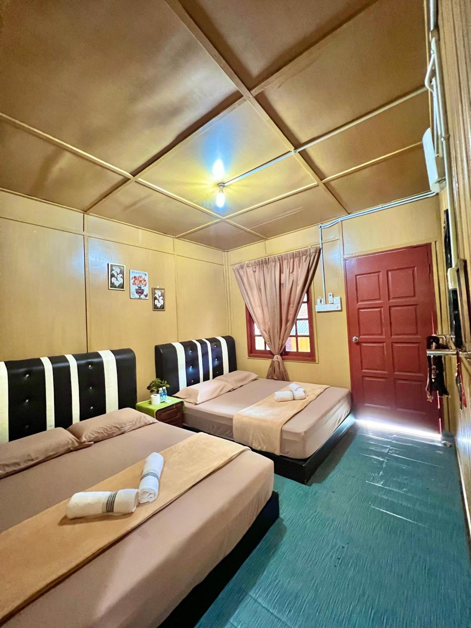 Perhentian Sri Tanjung , Kampung Nelayan Pulau Perhentian *
