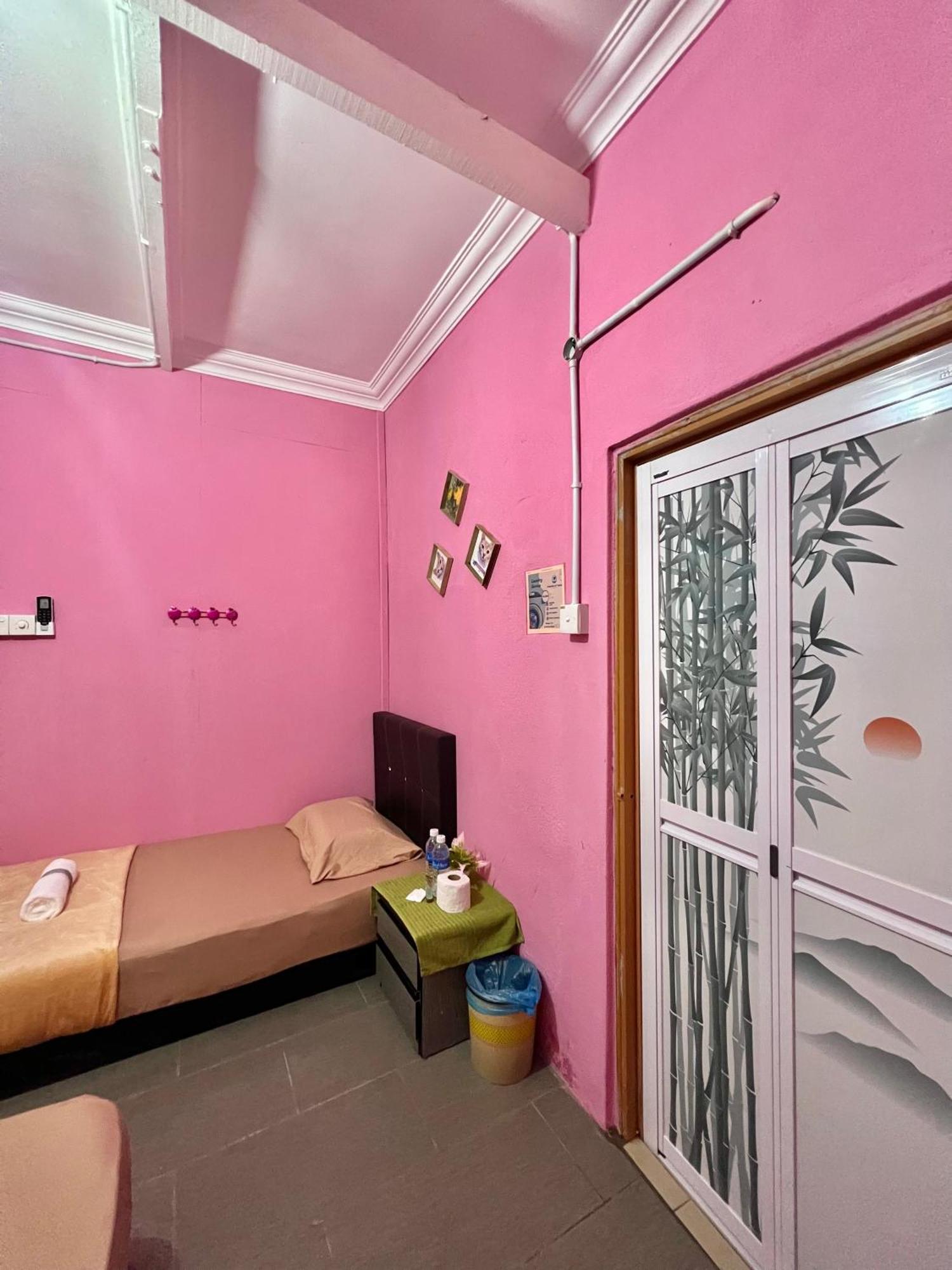 Perhentian Sri Tanjung , Kampung Nelayan Pulau Perhentian Guest house Pulau Perhentian Kecil