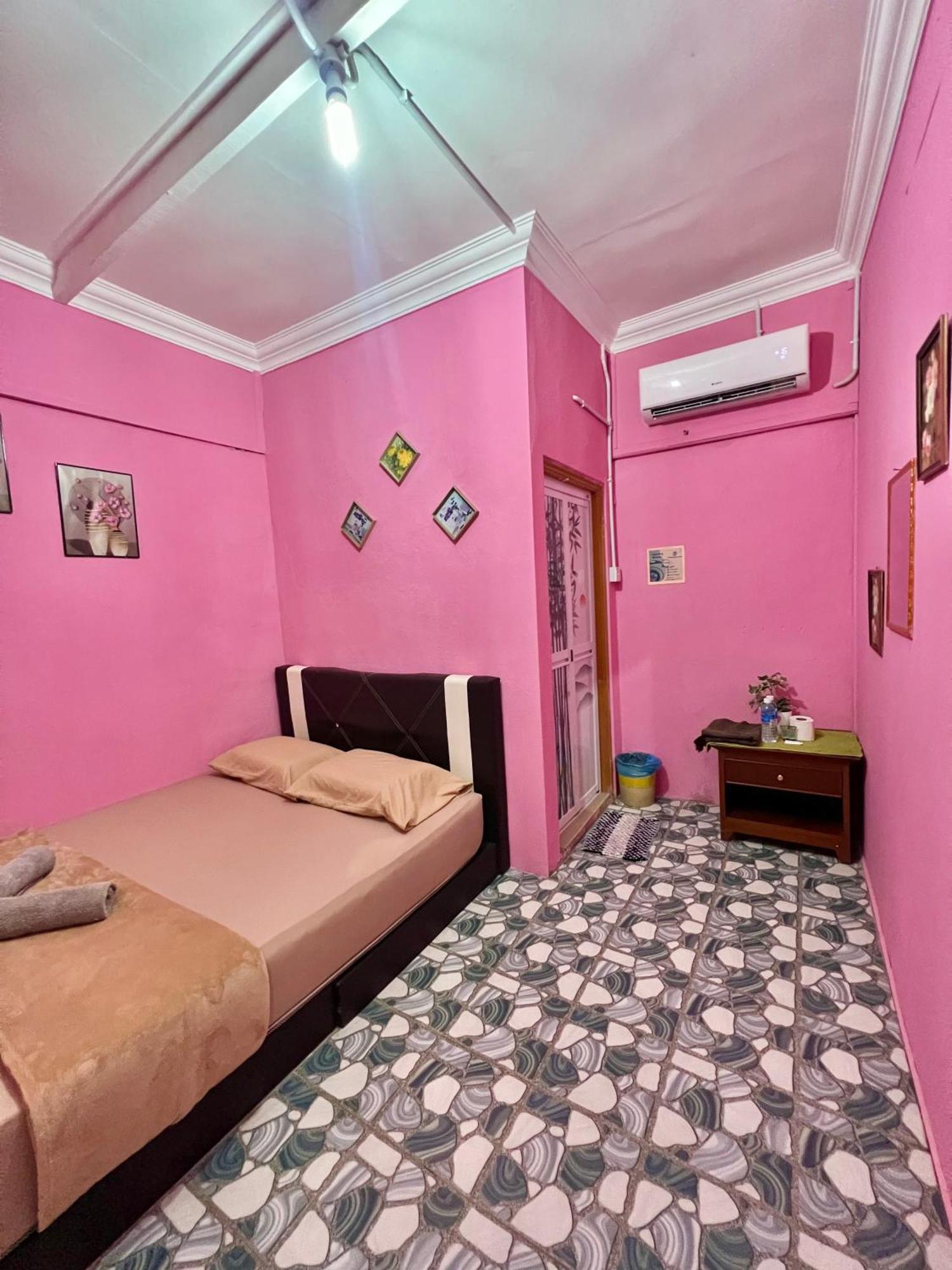 Perhentian Sri Tanjung , Kampung Nelayan Pulau Perhentian Guest house Pulau Perhentian Kecil